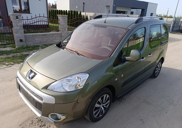 Peugeot Partner cena 28900 przebieg: 161532, rok produkcji 2012 z Kartuzy małe 781